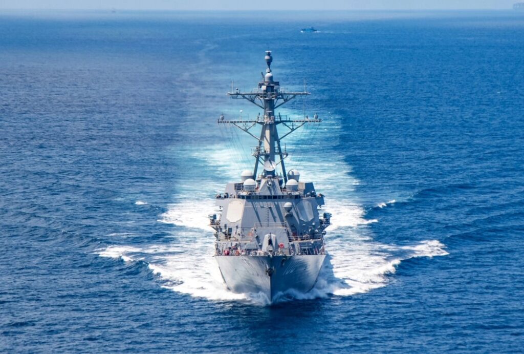 米国　マフィア掃討で軍事行動　米軍艦がベネズエラを封鎖