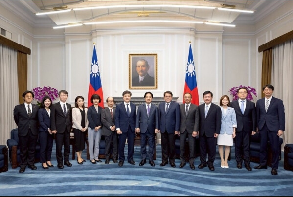 頼総統が東京大の研究会と面会　「非レッド・サプライチェーン」構築呼びかけ