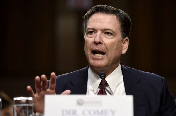 コミー元FBI長官の最終起訴状を「大陪審全員が見ていない」　司法省が認める
