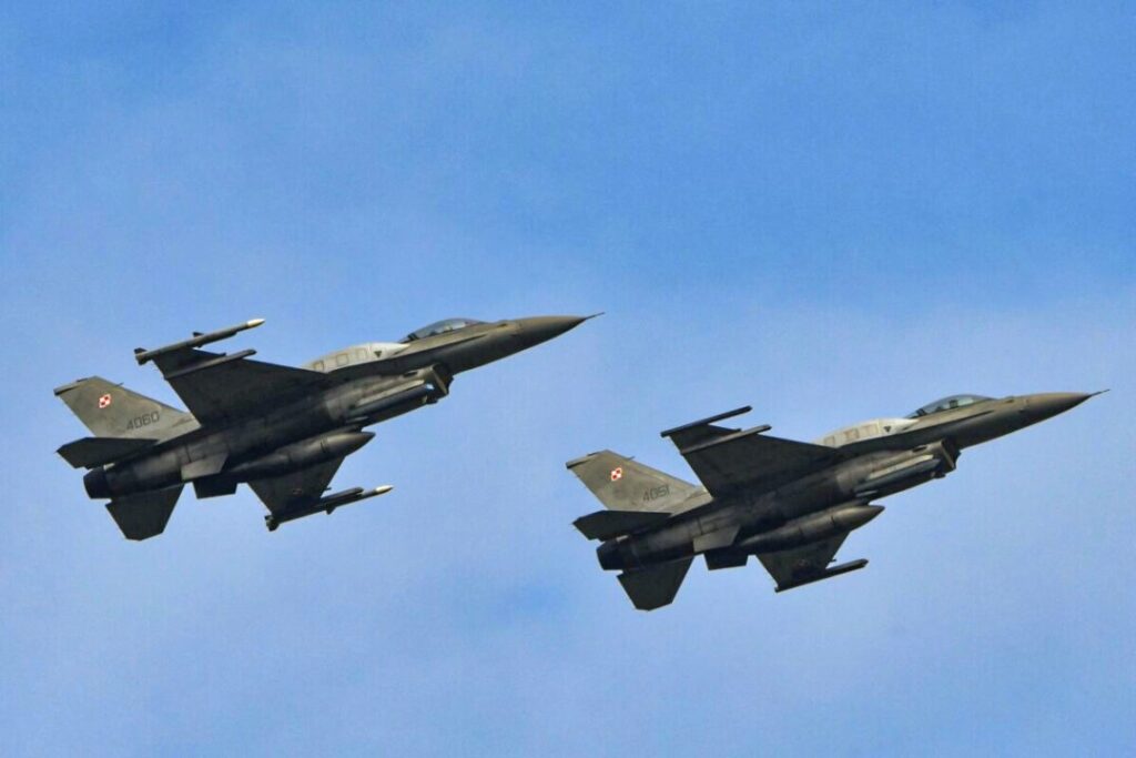 ポーランド　領空侵犯したロシアのドローンを撃墜