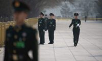 軍事パレードの北京はまるで戦時下の街