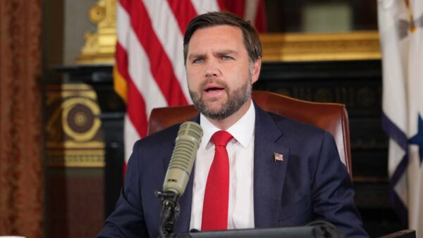 ヴァンス米副大統領　カーク氏暗殺受け団結呼びかけ 「真実を語り米国を一つに」