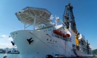 日本の深海探査船「ちきゅう」7906メートルの掘削に成功　世界記録を更新