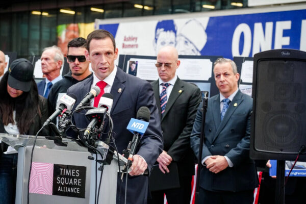 中国発の超強力合成オピオイド「ニタゼン」　米薬物市場に拡大する新たな脅威