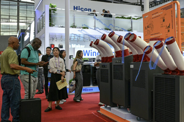 米中摩擦直撃　中国最大の輸出商談会に異変