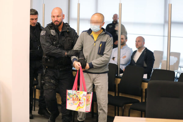 ドイツ史上最大の中共スパイ事件　AfDクラ議員の元助手に懲役4年9か月