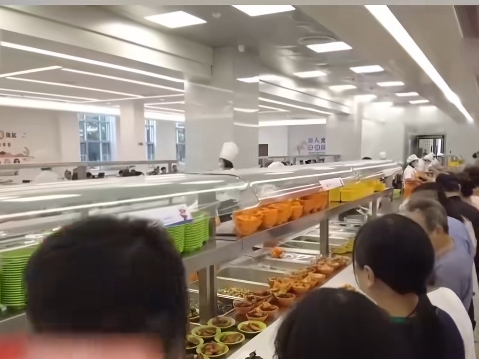 中国の大型連休　ホテル・民宿業者は「赤字で悲鳴」