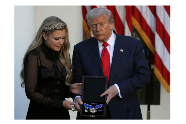 チャーリー・カーク氏へ大統領自由勲章　トランプ大統領　暗殺事件後に追贈
