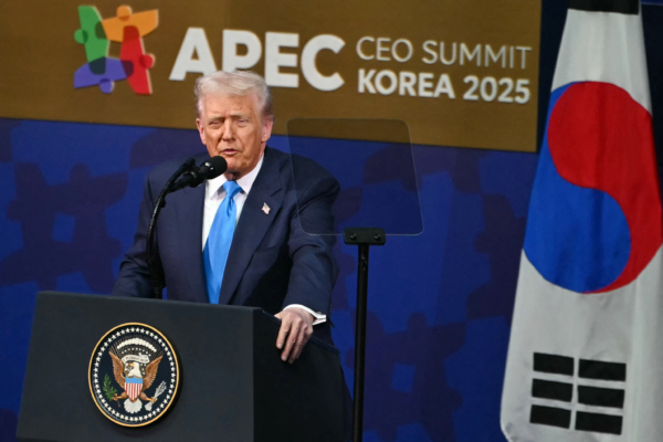 トランプ氏　訪韓中の米朝首脳会談を見送り　北側から応答なく「設定されず」