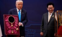 トランプ米大統領　李在明大統領から最高勲章を授与