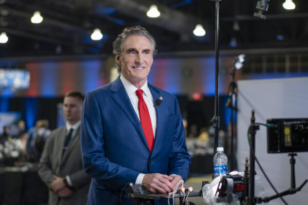 「異例の措置」で中国共産党の市場操作を阻止　アメリカ内務長官