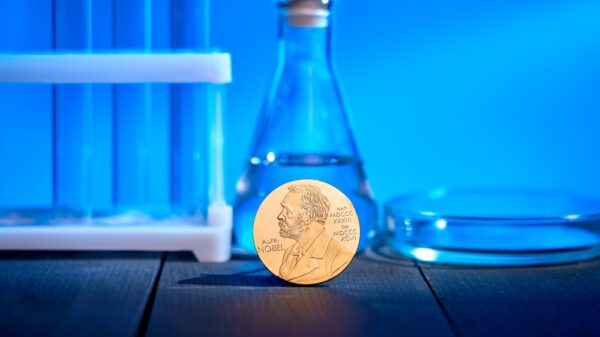 ノーベル賞ダブル受賞快挙の裏にある課題　崩れる日本の研究の足場