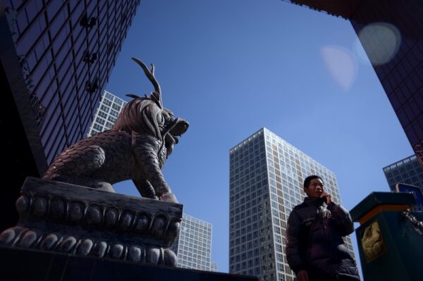 外資系企業が中国撤退加速　直接投資は51％減　経済危機深刻化