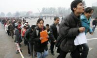大学入学拒否した学生五千人　崩れゆく中国「大学神話」