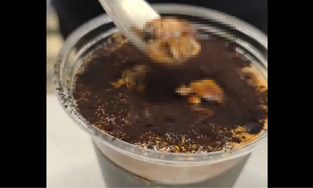 【閲覧注意】北京の「ゴキブリ入りラテ」　混入じゃなく「正式トッピング」