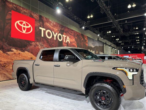 トヨタ　米国に1.5兆円追加投資　新電池工場稼働とEV戦略強化