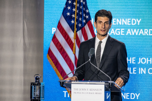 ケネディ元大統領の孫ジャック・シュロスバーグ氏　ニューヨーク下院選に正式出馬