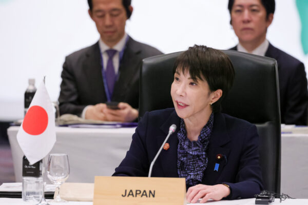 日本が防衛力強化を加速　対中警戒で政策転換鮮明に