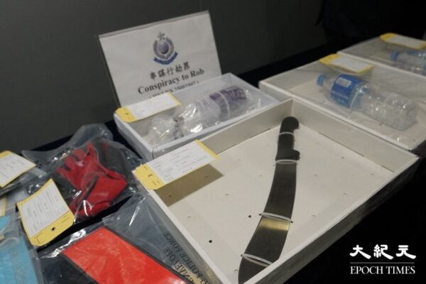 香港10億円現金強盗　30秒で犯行　15人逮捕も現金未回収