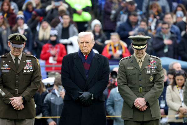 トランプ氏　ブラウン大学銃乱射事件　シドニーでの襲撃　シリアでのISIS攻撃を非難