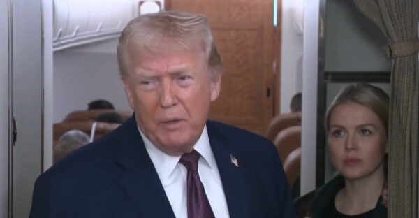 イラン、反体制デモを武力弾圧　トランプ大統領が関税制裁を発動