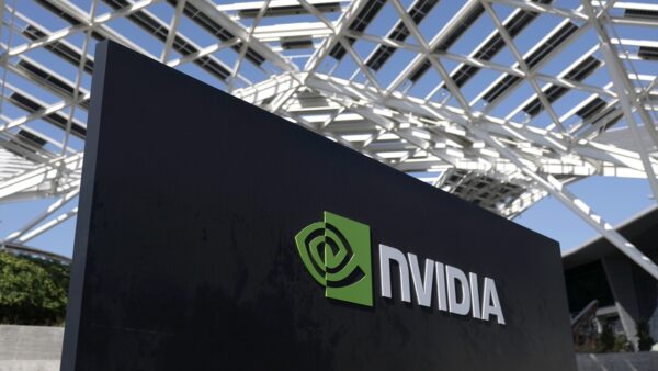 中共税関 NVIDIAのH200チップ輸入を禁止