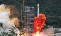 中国　ロケット1日2回失敗！「実践32号」衛星墜落　穀神星2号も異常　軍内で風水議論再燃