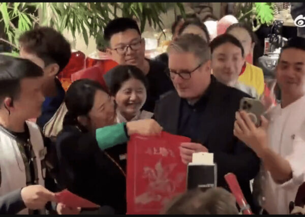 英国スターマー首相 訪中　京初食は雲南料理