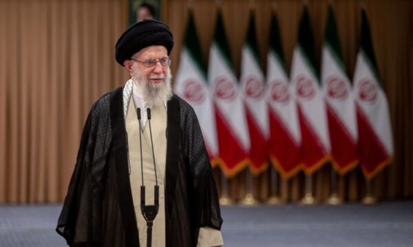 イラン　周辺諸国の米・イスラエル拠点を攻撃と発表