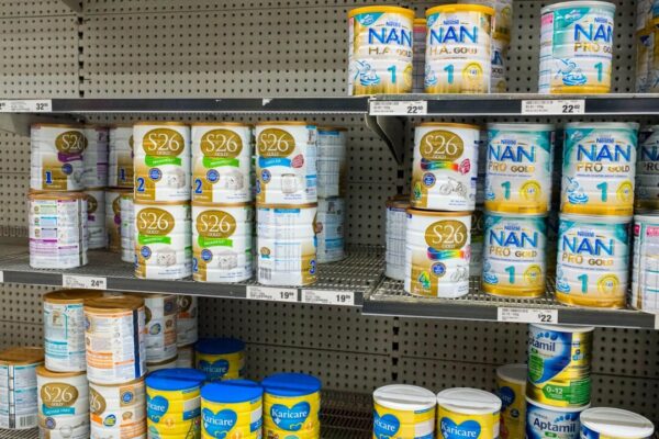 世界的な粉ミルクリコールの原因は中国のバイオテクノロジー企業に遡る