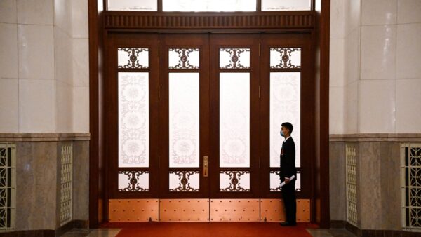 中共体制内関係者　「官僚は常に不安　夢の中でも連行され投獄されることを恐れる」