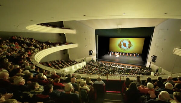 観客が神韻の静けさと調和を称賛　華夏の古韻を再現