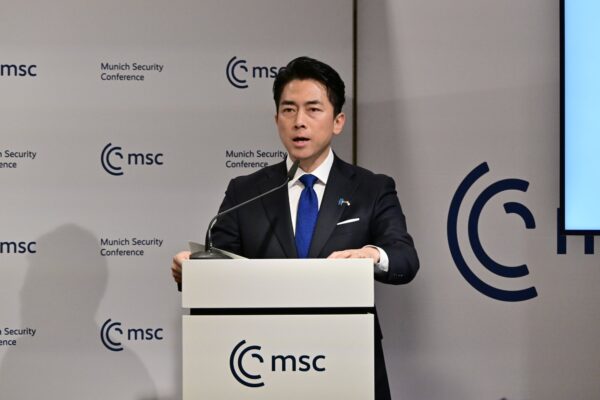 小泉防衛相　ミュンヘン安保会議で演説　各国大臣と会談