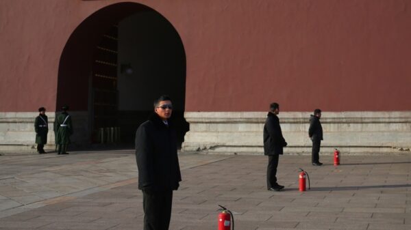 張又俠拘束後　習近平が軍の老幹部を慰問　随行は1人のみ