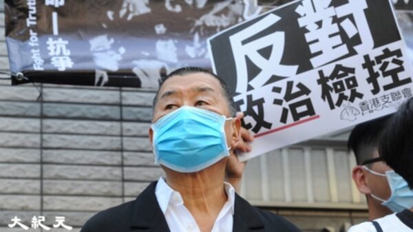 黎智英氏に禁錮20年の重刑 「香港民主主義にとって最悪の日」との声