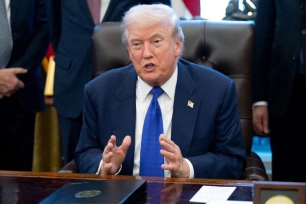 トランプが習近平と電話会談 「多くの課題」を協議