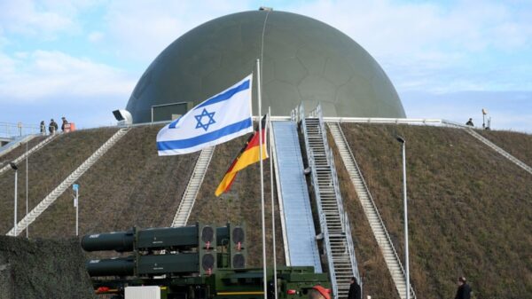 イランはなぜ攻撃を防げなかったのか　中国・ロシア製防空システムは機能せず