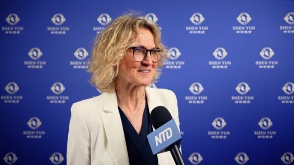 神韻の美がブレーメン主流層を魅了　心を癒す感動