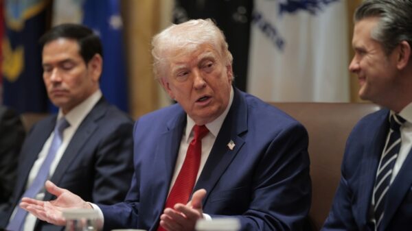 トランプ氏は再び習近平の期待を煽っているのか？　訪中前の背後戦略とは