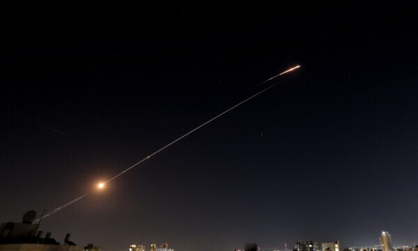 米英基地に弾道ミサイルが発射　イランの説明が虚偽だったことが露呈