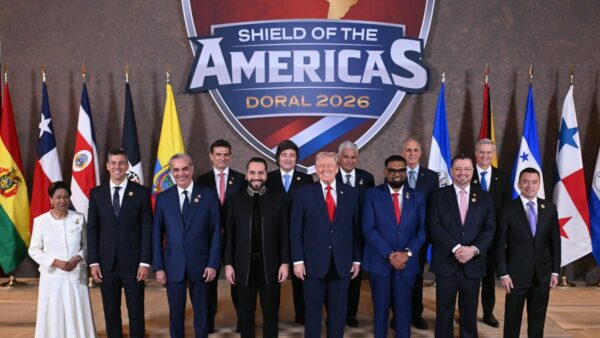 トランプ　次の目標を示唆　共産キューバは終焉に近づく