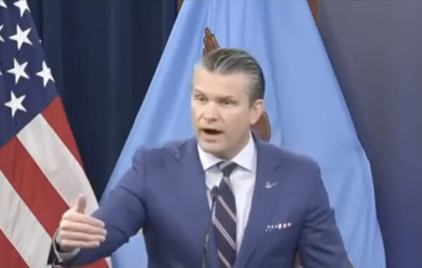 ヘグセス国防長官　「火曜日はイラン空爆の打撃が最大」