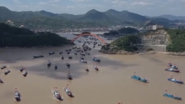 漁船の陣形で台湾を包囲　米議員「中共のグレーゾーン戦略は対抗が必要」