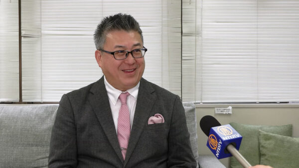 日本の大学教授が神韻を絶賛「神韻芸術団の日本常駐を願う」