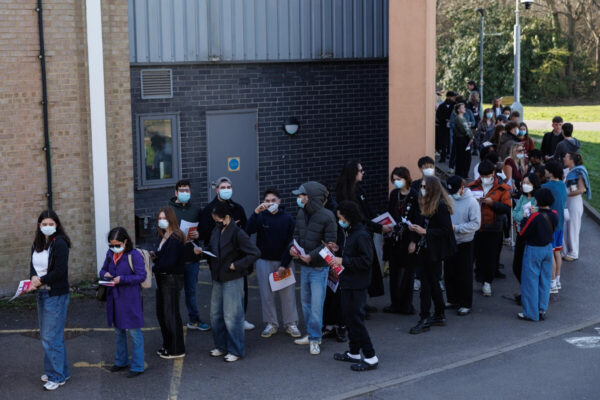 髄膜炎の流行　英国で感染例が増加　ワクチン接種の取り組みを拡大