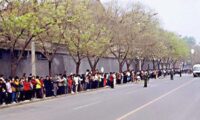 1999年の法輪功学習者の1万人陳情　静かに撤収　起こらなかった中共軍の発砲鎮圧