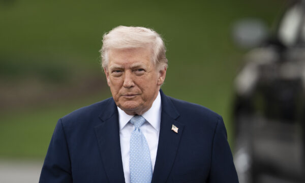 トランプ氏　ホルムズ海峡の再開についてはまだ検討していない