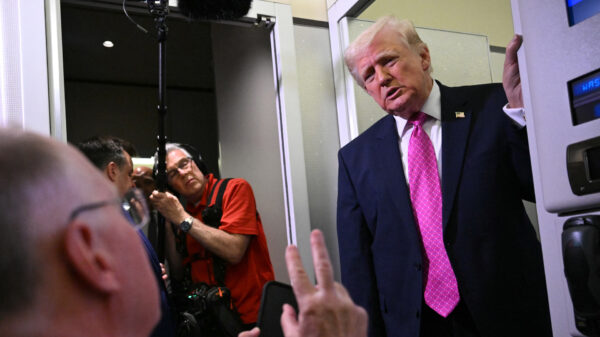 トランプが利害を天秤に　ウラン奪取作戦は戦局を変えるか