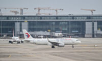 中国 東南アジア便が大量欠航 連休直前で混乱