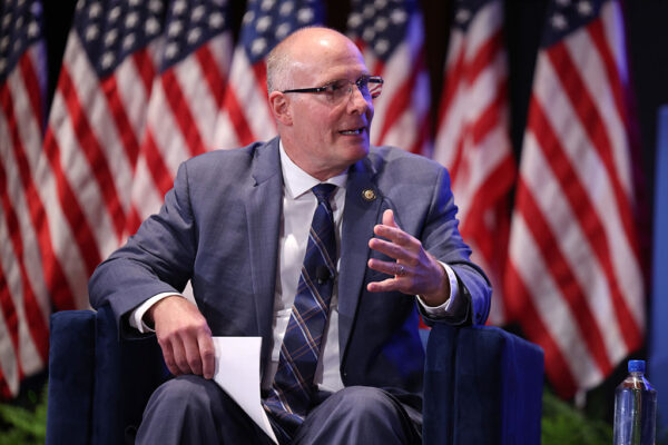 「中共は戦争の推進者」　米下院中国特別委トップが厳しく非難　